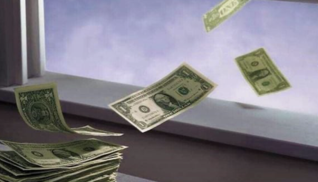 Nằm mơ thấy mất tiền đánh con gì? Giải mã giấc mơ cảnh báo tài vận và niềm tin cá nhân